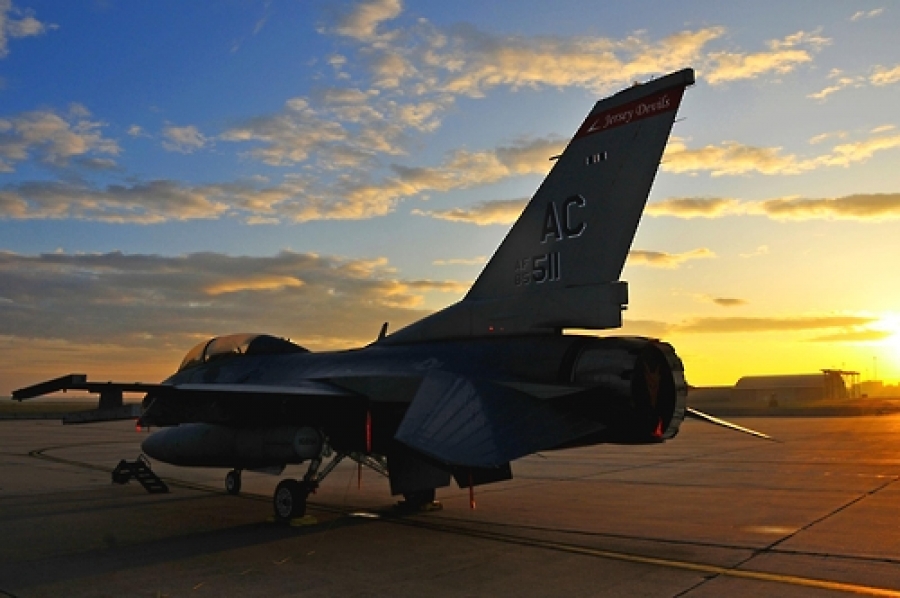 أميركا تعتزم نشر 12 طائرة أف-16 في قاعدة أوسان الكورية الجنوبية