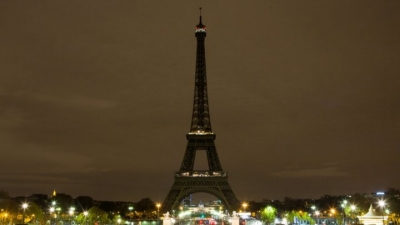 فرنسا تعتزم تحصين برج &quot;إيفل&quot; بدرع زجاجي مضاد للرصاص